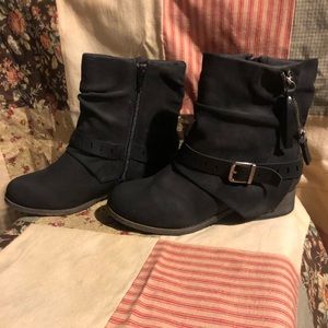 NWOT Jellypop ankle boots